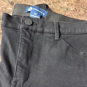 Democracy Women's Black Straight Leg Pants Ab Solutions